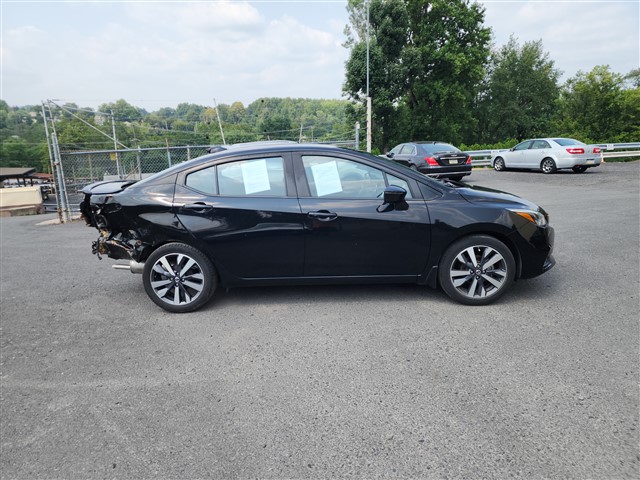2020 Nissan Versa Sedan SR