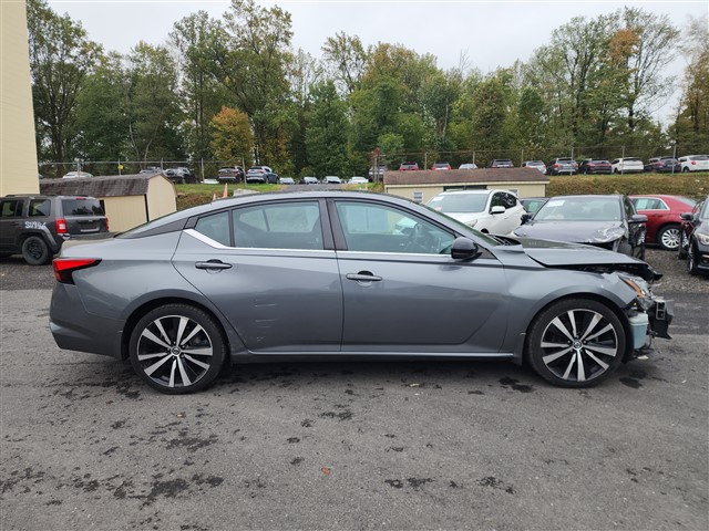 2020 Nissan Altima SR