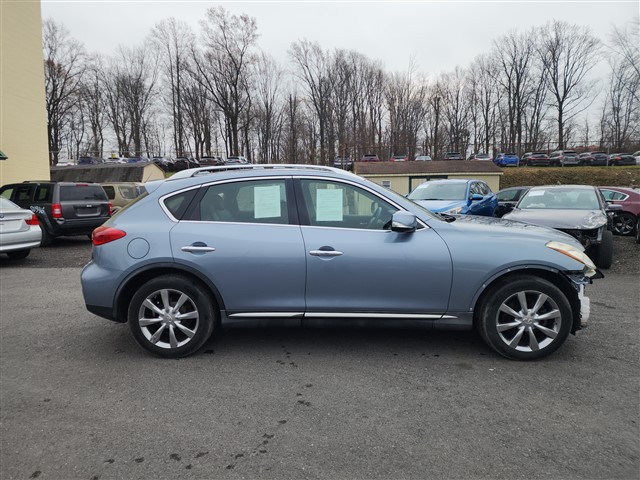 2017 INFINITI QX50 Base