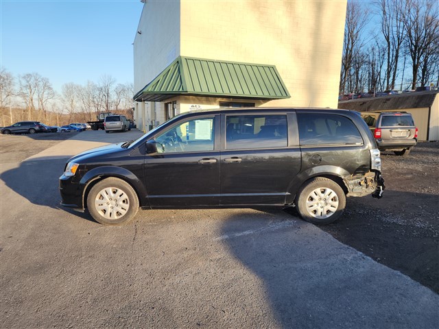 2019 Dodge Grand Caravan SE's photo