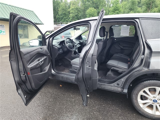 2019 Ford Escape SE - Photo 10