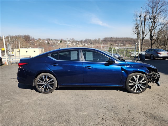 2021 Nissan Altima SR