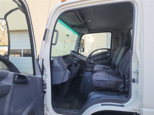 2013 Isuzu NPR HD - Photo 6