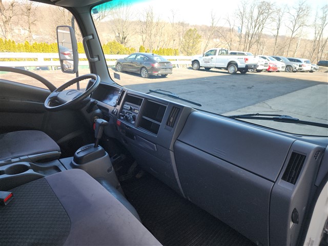 2013 Isuzu NPR HD - Photo 10