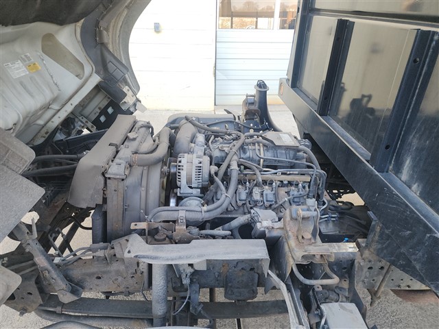2013 Isuzu NPR HD - Photo 12