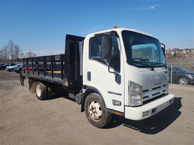 2013 Isuzu NPR HD - Photo 15