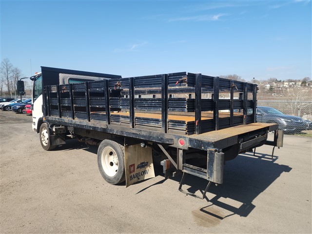 2013 Isuzu NPR HD - Photo 17