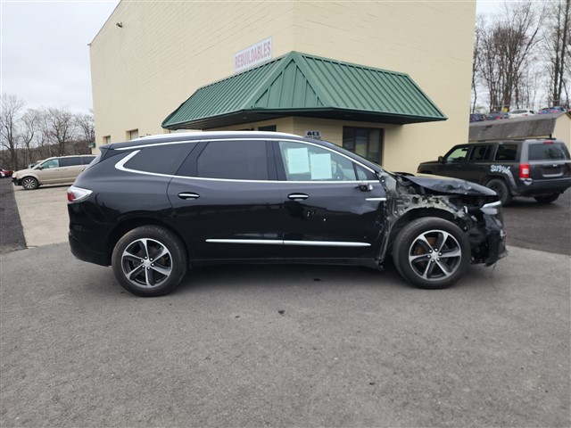 2022 Buick Enclave Essence AWD's photo