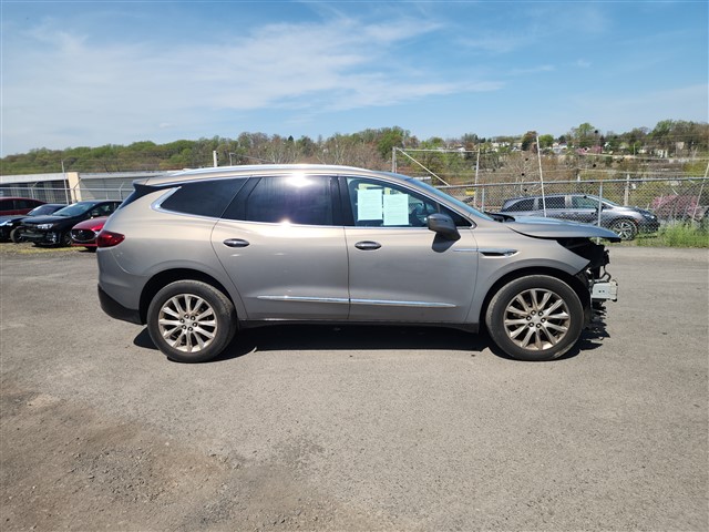 2018 Buick Enclave Essence AWD's photo