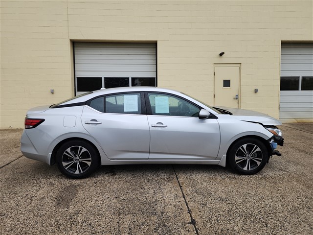 2023 Nissan Sentra SV CVT's photo