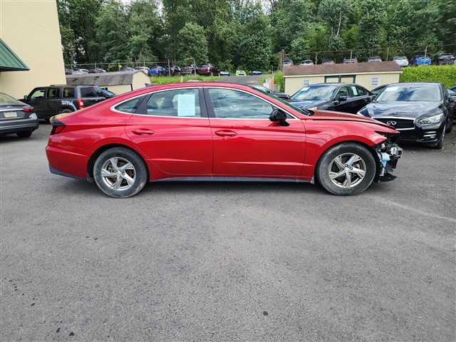 2022 Hyundai Sonata SE's photo
