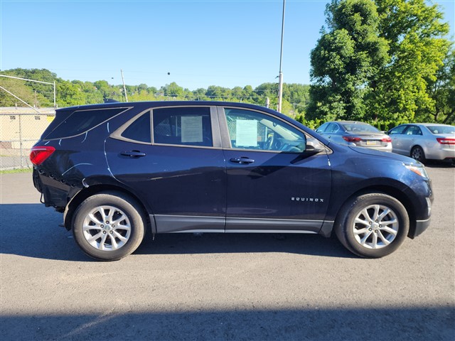 2020 Chevrolet Equinox LS's photo