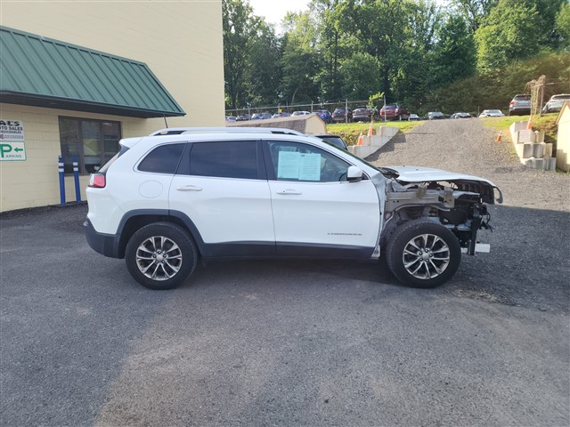 2019 Jeep Cherokee Latitude Plus 4X4's photo