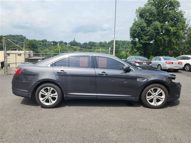 2015 Ford Taurus