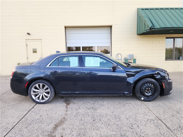 2016 Chrysler 300