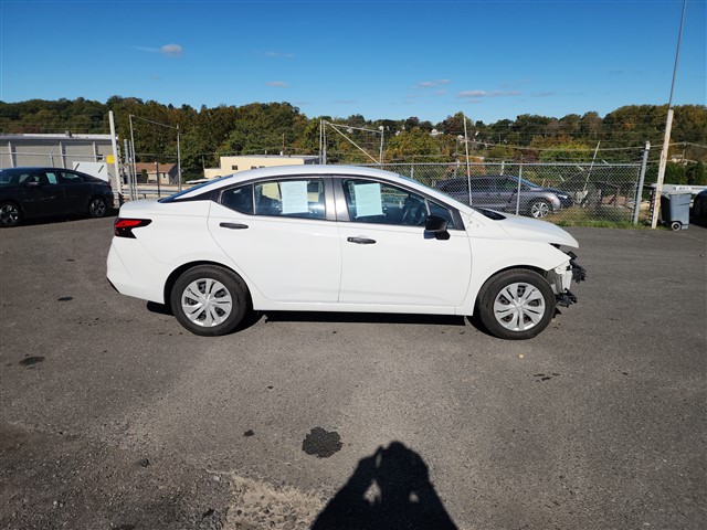 2023 Nissan Versa Sedan