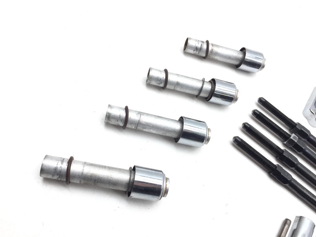 Screamin Eagle Push Rods Tubes 2005 Harley Electra Ultra Classic FLHTCUI 3219 x 2