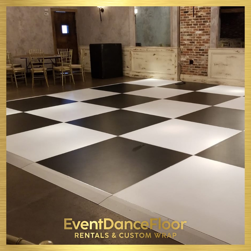 How do New York event flooring experts handle the installation and removal process to minimize disruption to the event space?