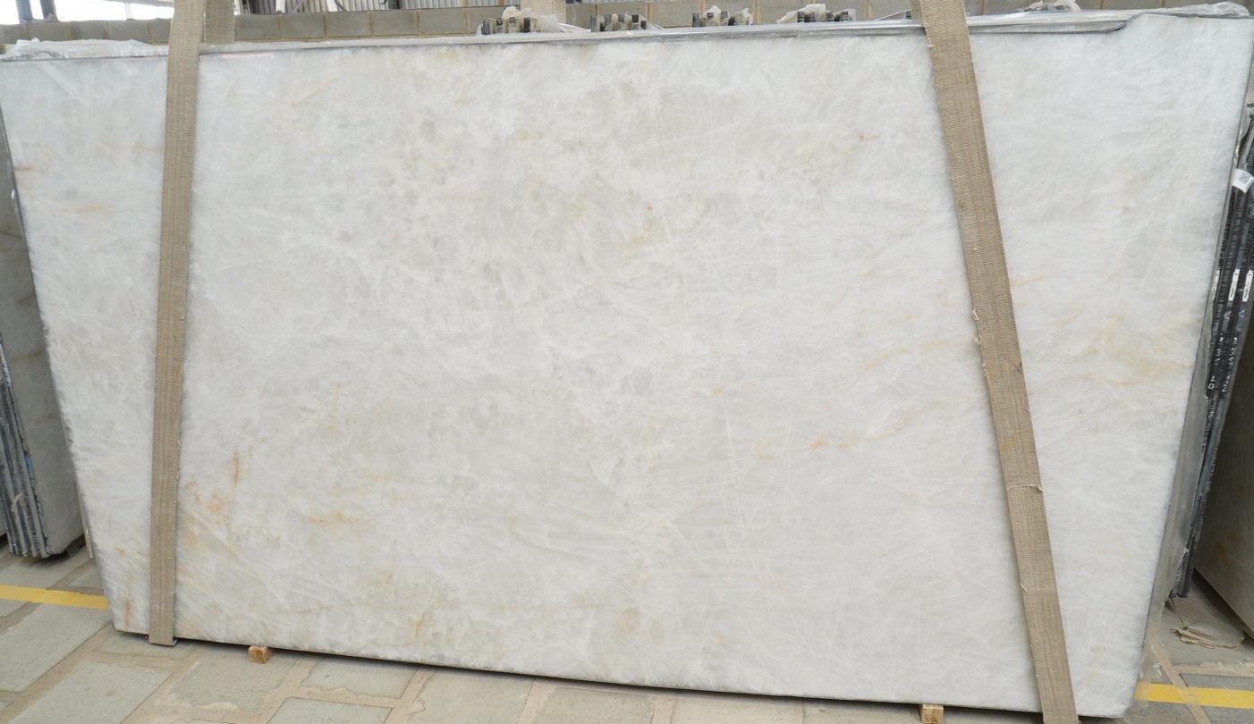 Crystallo Extra natural stone surface by Stratus