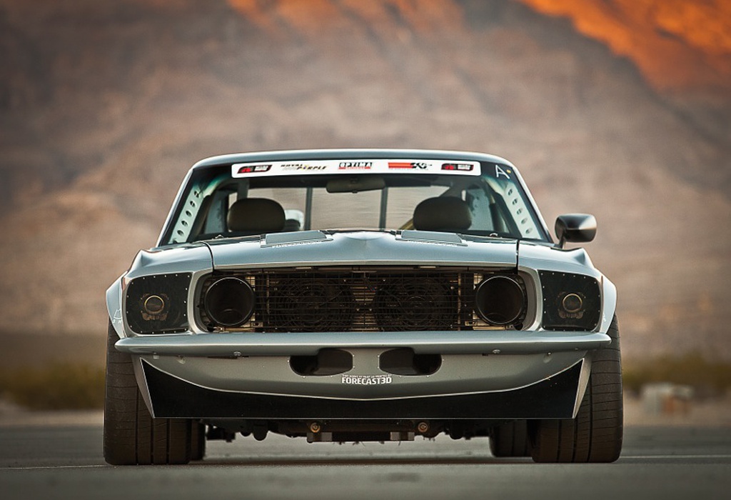 Track day transformer: From street rod to American Iron racer in 1 hour.