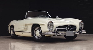 Mercedes-Benz 230 SL Pagoda with rare ZF 5-speed gearbox