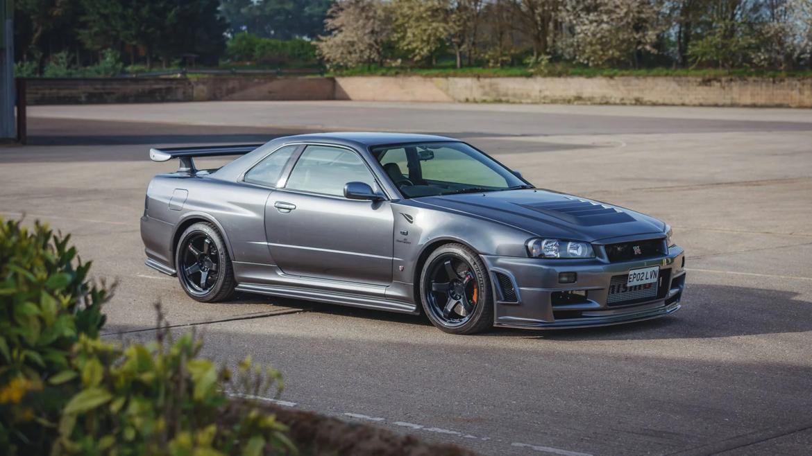 R34 GT-R converted by Nismo itself to the Clubman Race spec