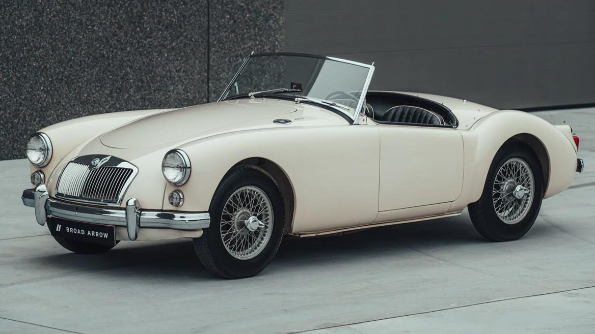 KMG様まとめ Is this the lowest-mileage MGA example? It has just 3565 miles