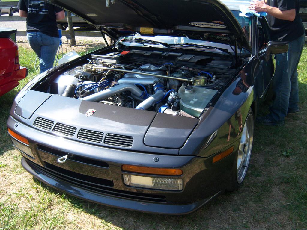 じゅんじゅん danjauch's Porsche 944 turbo: Readers Rides: