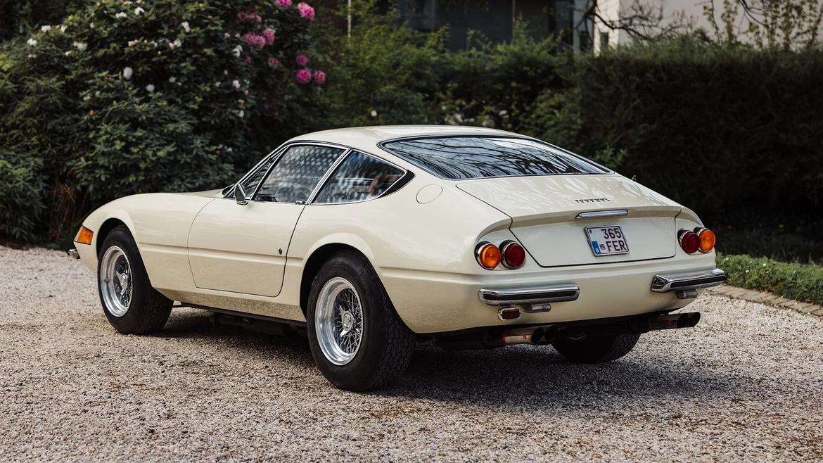 One of just two: Ferrari 365 GTB/4 Daytona in Avorio | Ferrari 365