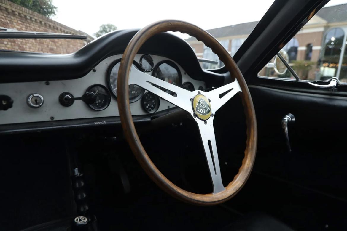 SMTS - 1:43 - 1957 Lotus Elite - La ligne Racing no. 4