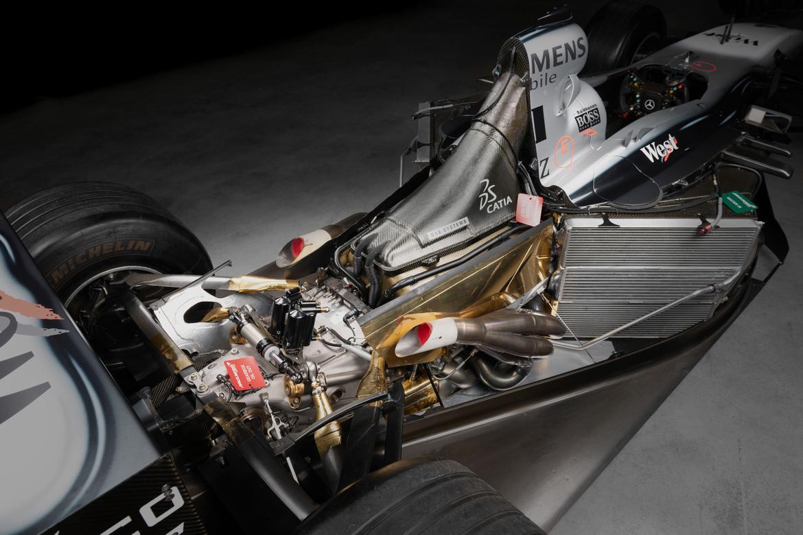 Aile Arrière F1 McLaren Mercedes MP4/17 – Pièce De Course, Formule 1 2002