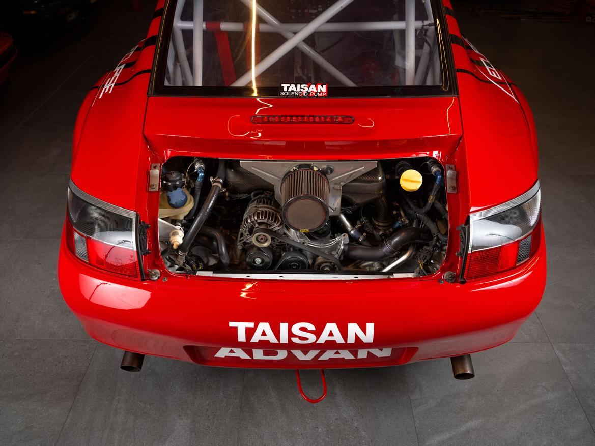 This 996 GT3-R is first, both in production and on track | Porsche