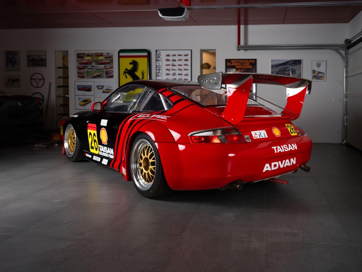 This 996 GT3-R is first, both in production and on track | Porsche