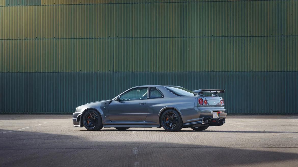 R34 GT-R converted by Nismo itself to the Clubman Race spec