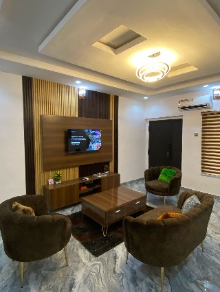 Stylish 2-Bedroom Retreat in Egbeda 4