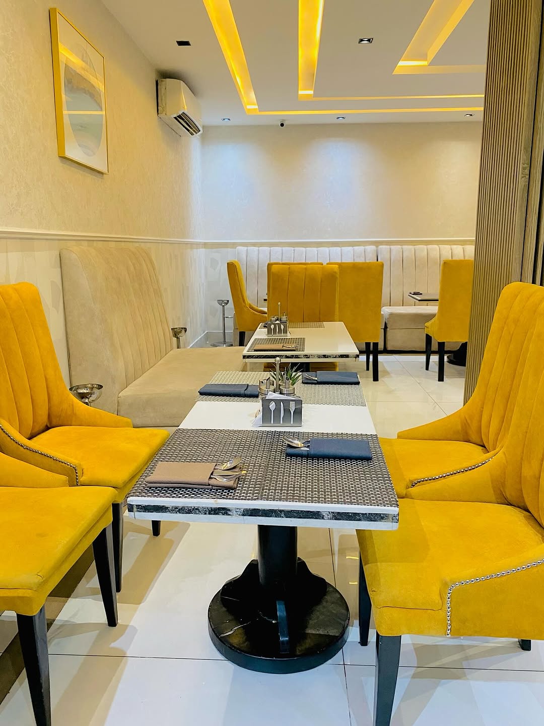 Deluxe Room 5