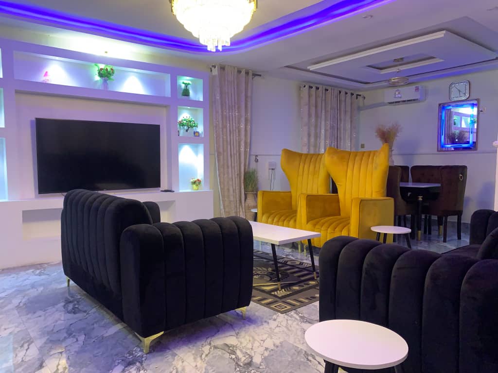 3 bedroom flat 3