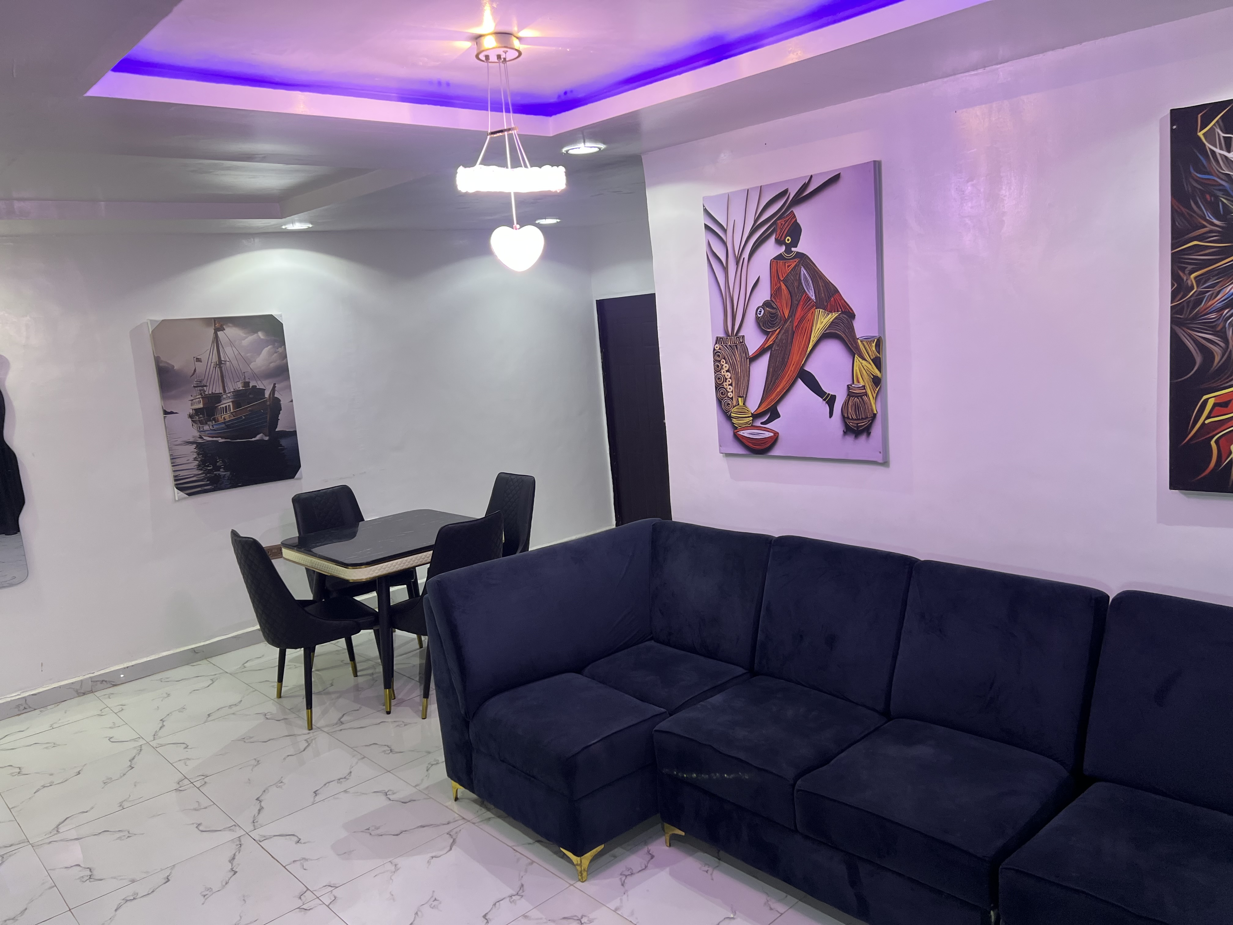 luxury 1bedroom Service Apartment 3