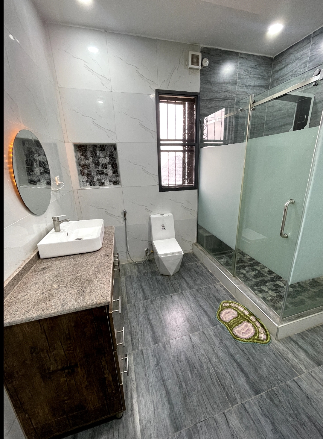 cozy apartment in Lugbe Abuja  3