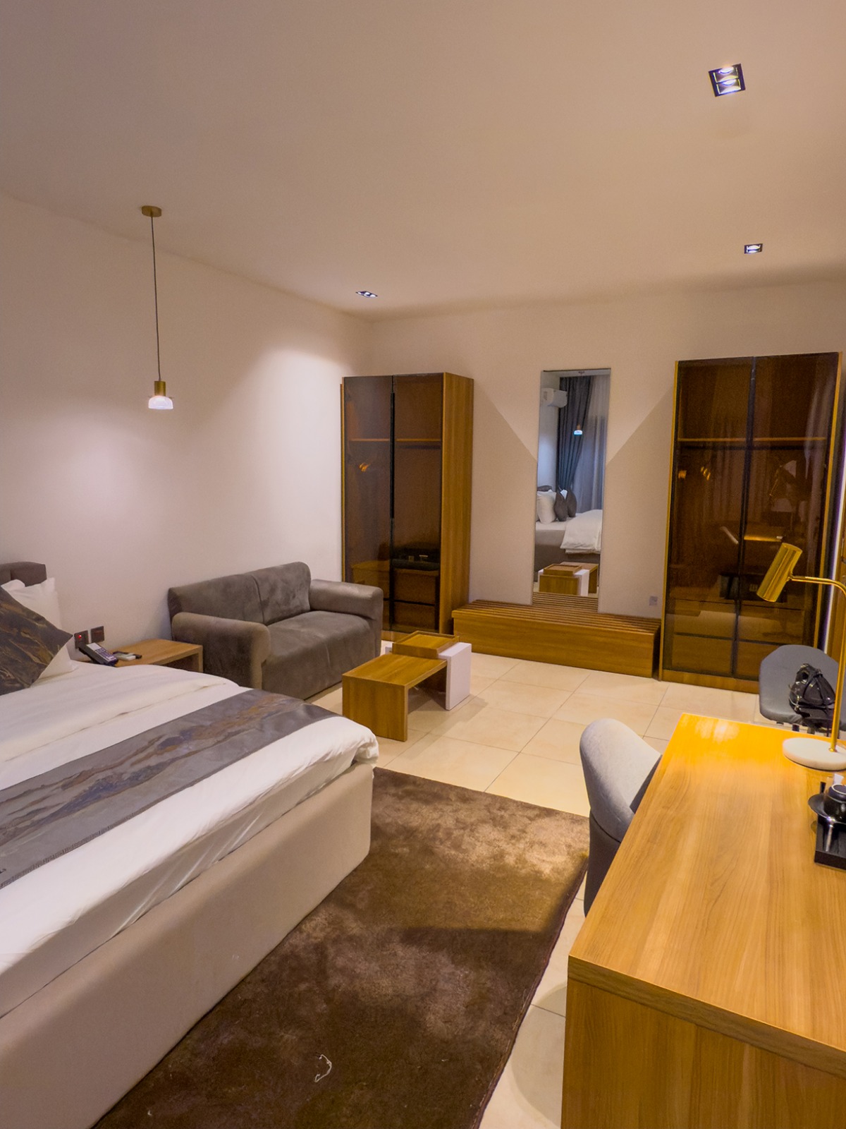 The Corniche Hotel (PRESIDENTIAL SUITES) 4