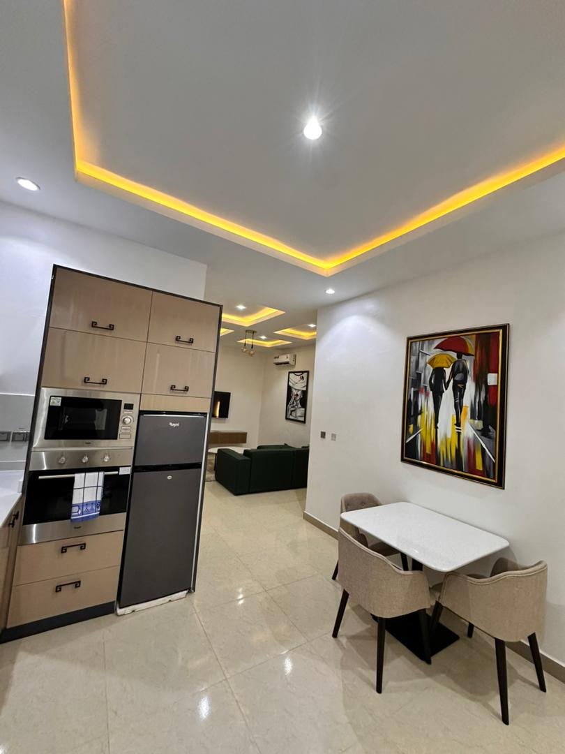 Donella Apartment Regent Suite  3