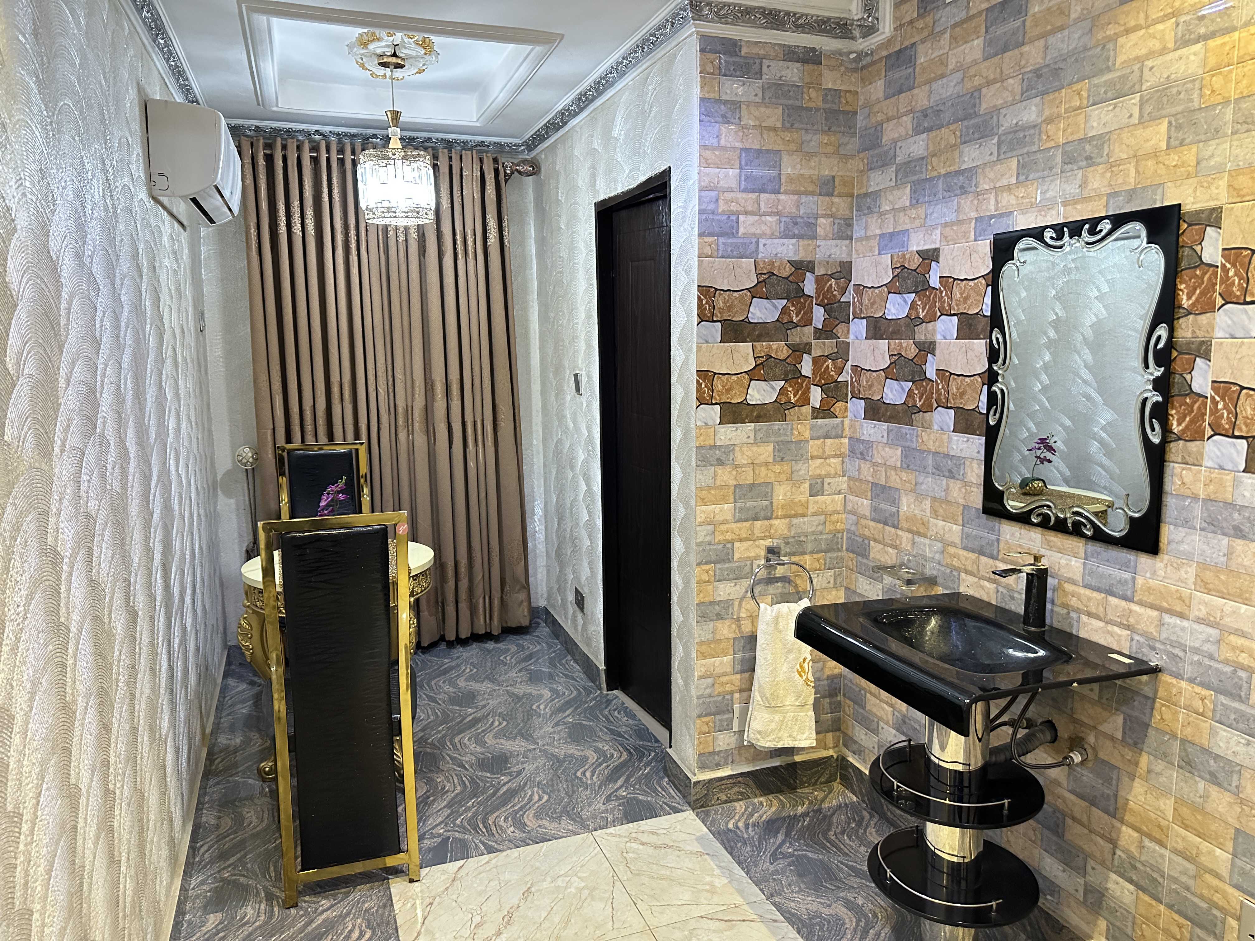Deluxe Suite 010 3