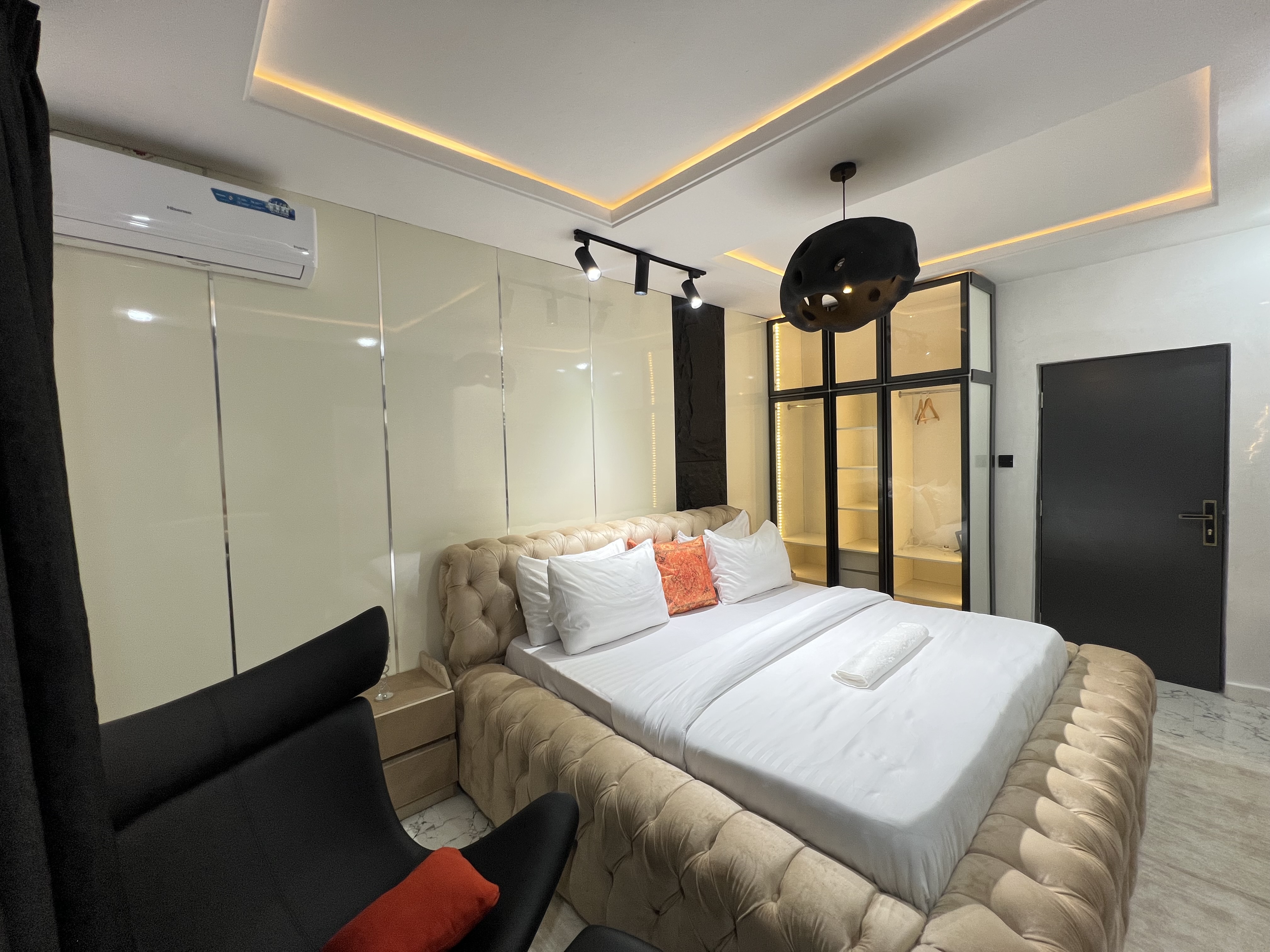 Pat Luxury Posh Pavilion 2
