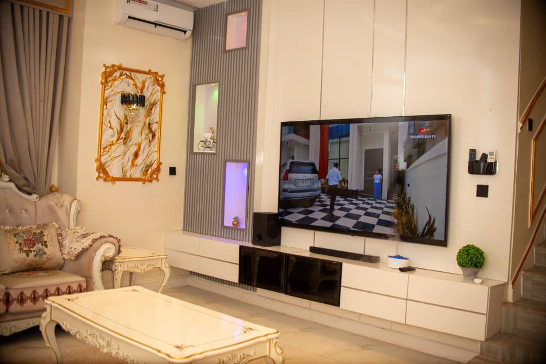 Luxury Party Apartment in Benin 2