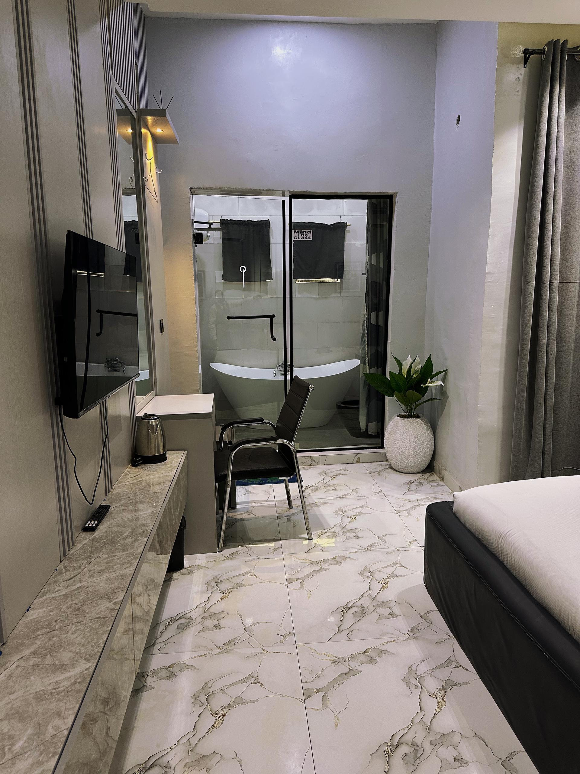 Hotel De Papi Ughelli (Luxury 2 Room) 2