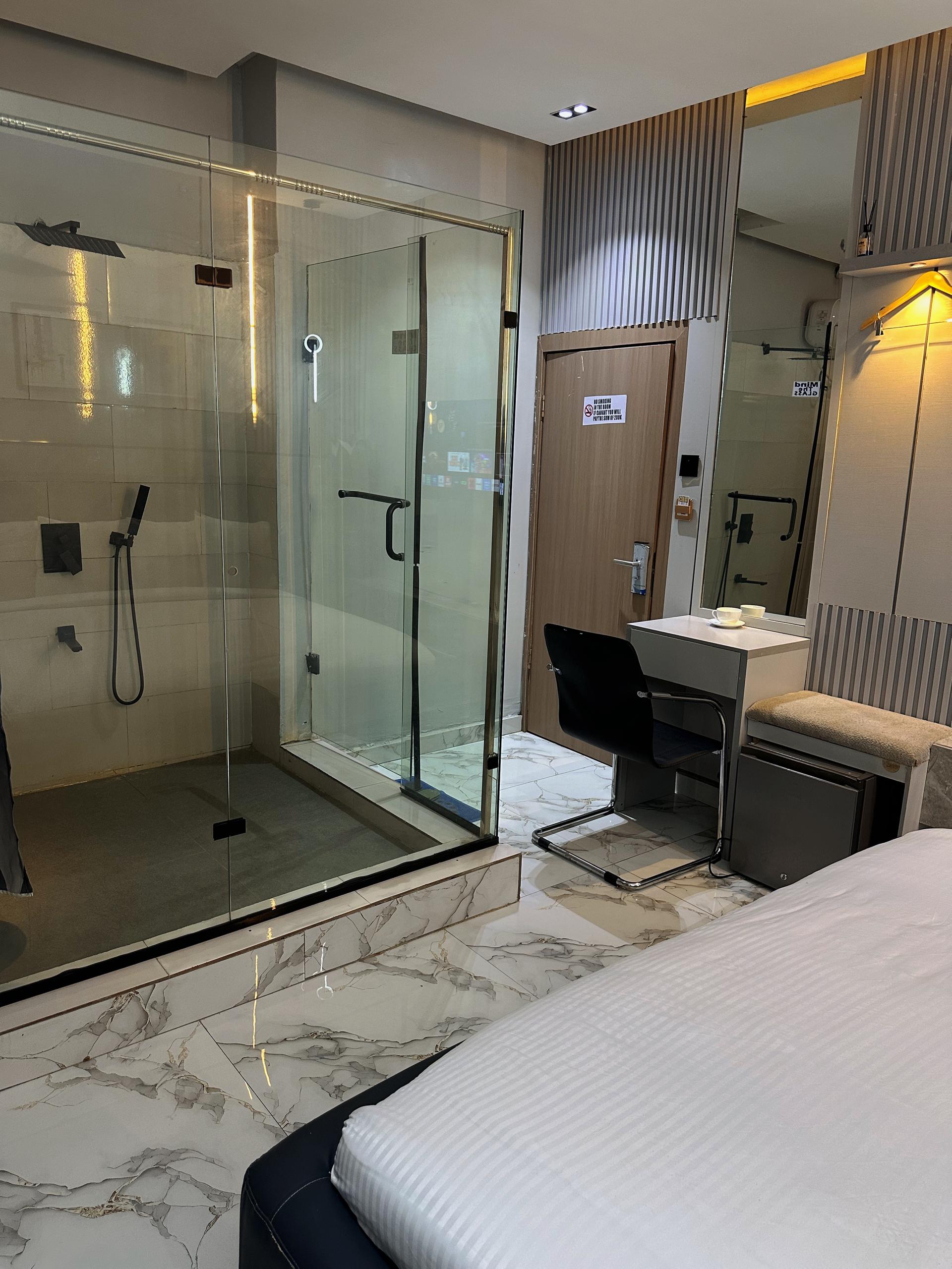 Hotel De Papi(Luxury 1 Room) 4
