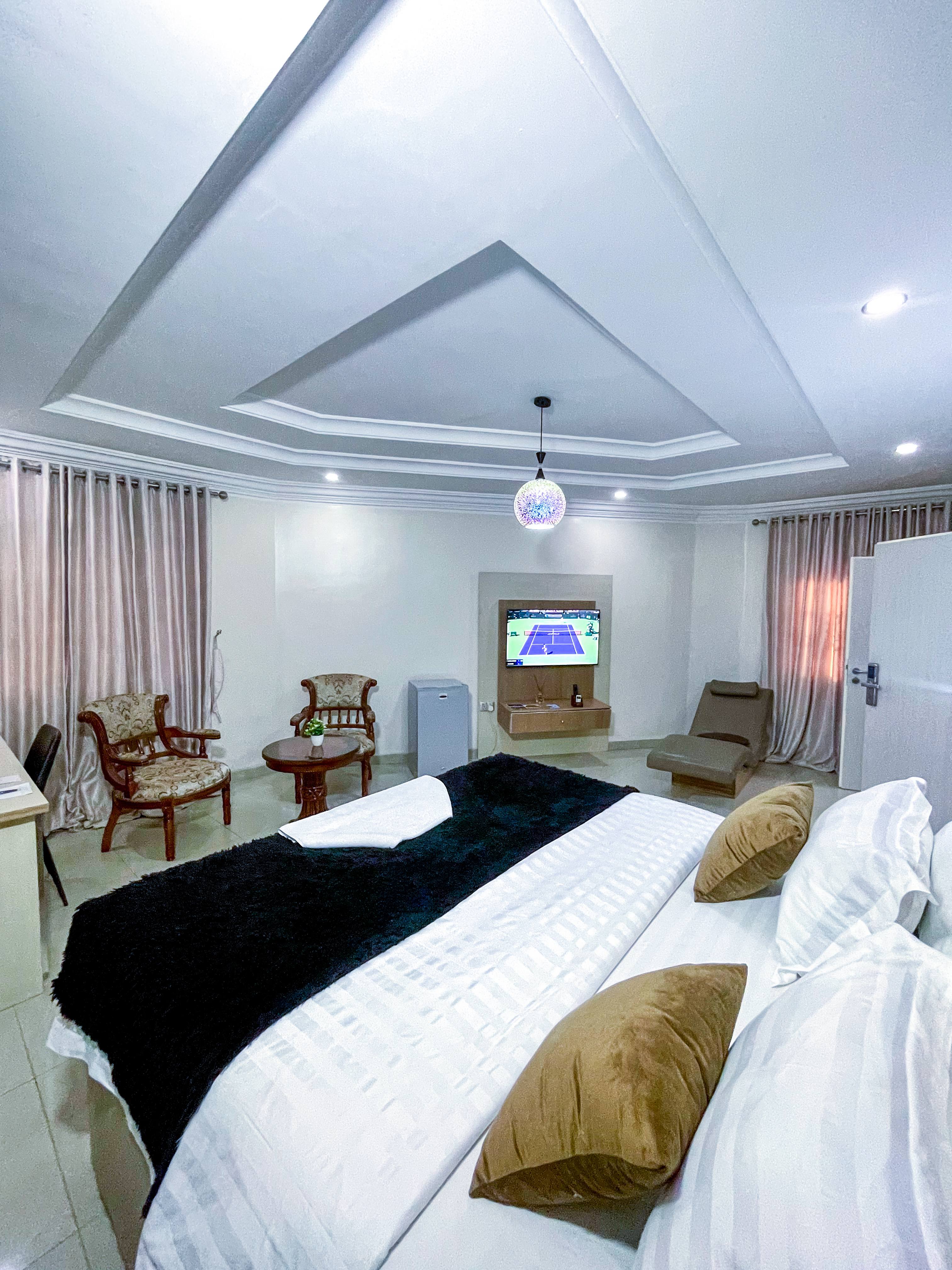 Alcov Suite at D'Franklin Apartments in Lifecamp, Abuja 2