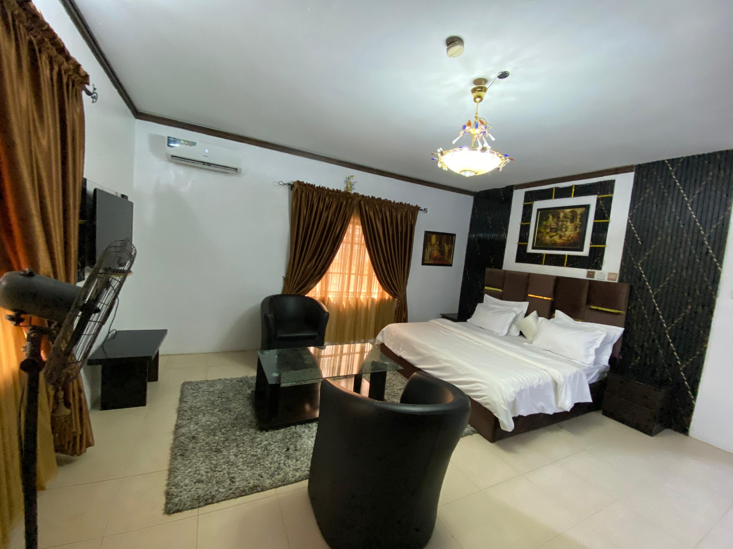 HCR Inn  5