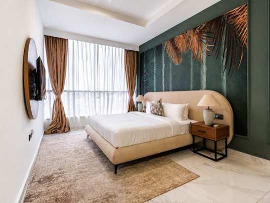 Azusa Grand Suite 5