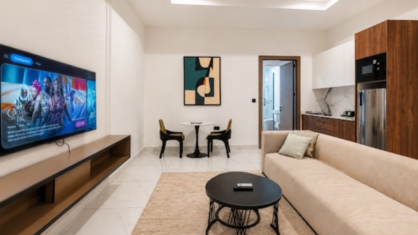 Azusa Deluxe Suite 4